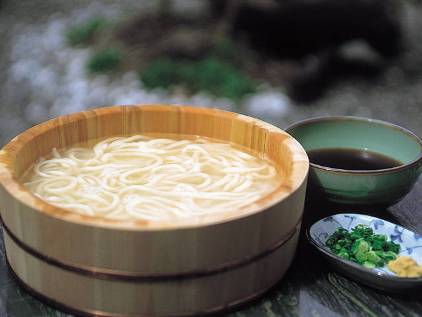 たらいうどん 【食】作って食べて狩って踊れぇー！