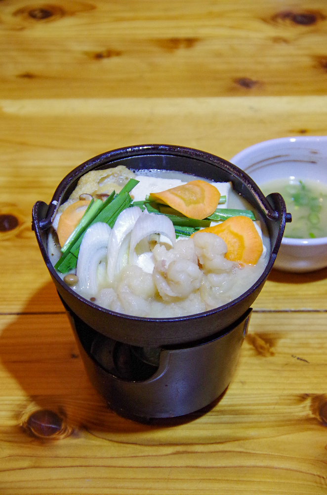 もつ鍋 ※写真は一人前 神山のラーメン居酒屋 どちらいか