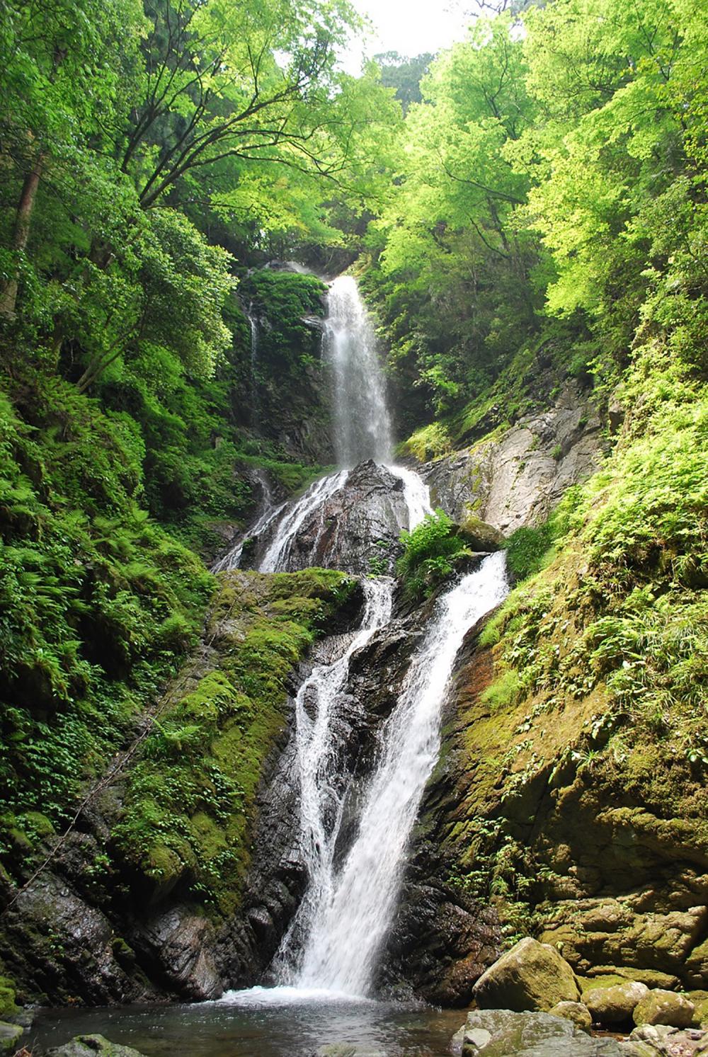 雨乞の滝（日本の滝百選） 雨乞の滝