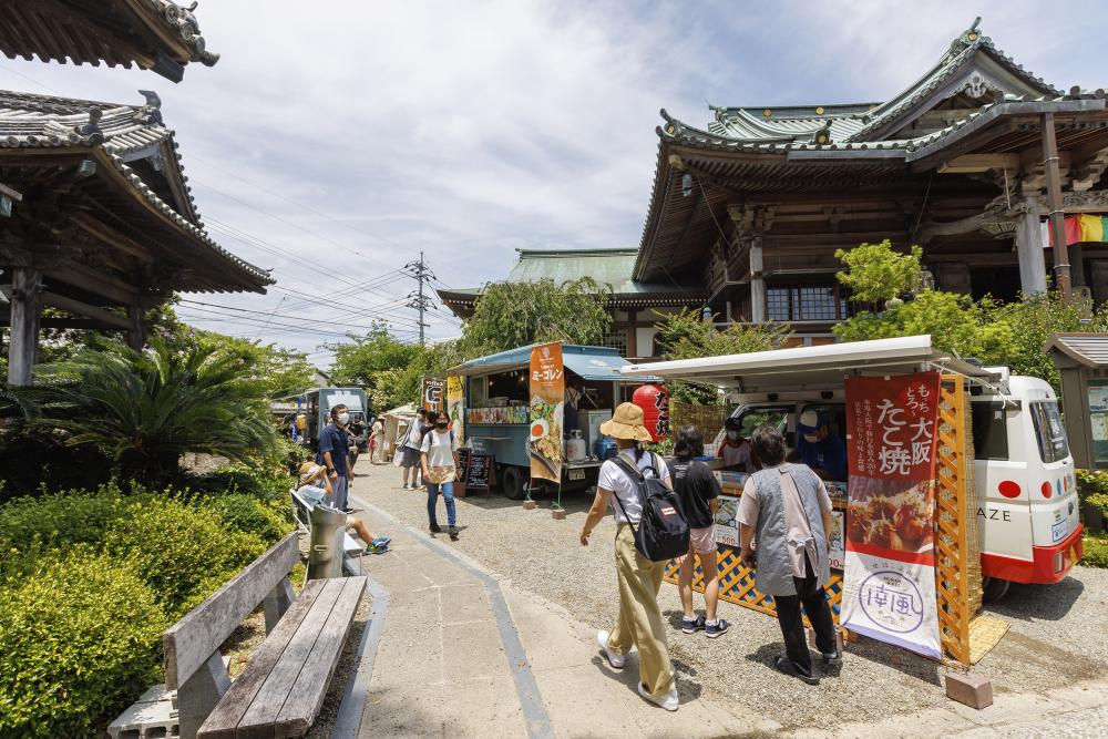 駅で降りてみたシリーズ Vol.1
才・食・健・美! 立江寺の「十九番寺市」