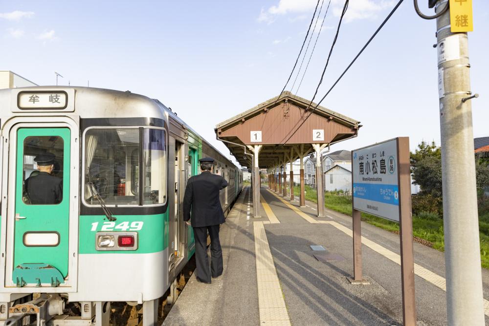 車窓とローカルフードを楽しむショートトリップ
南小松島駅篇