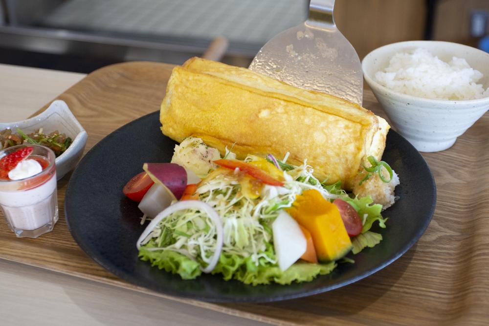 ふわふわ出汁巻き膳(830円税込)
