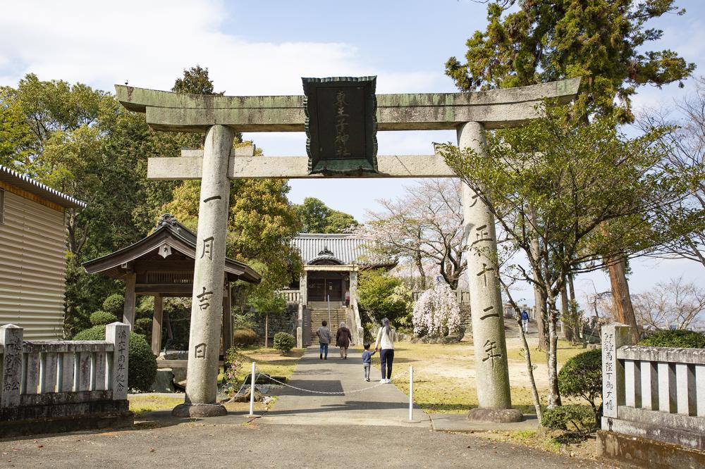 東王子神社