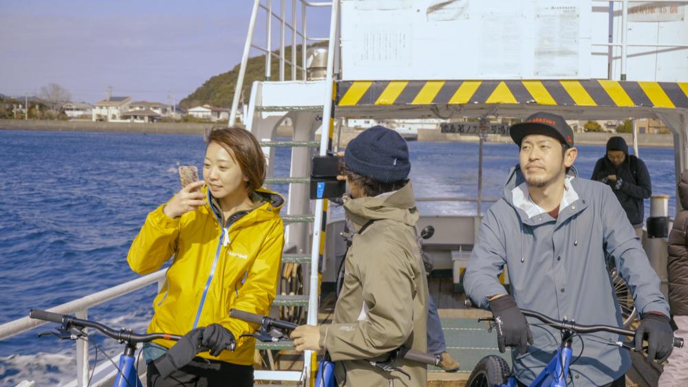 渡船に乗り込むと旅の気分が盛り上がる