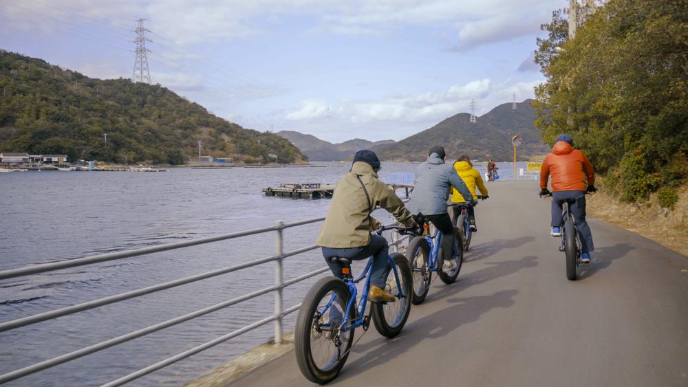 海岸線に沿って大毛島を半周。ほとんど車とは出会わなかった