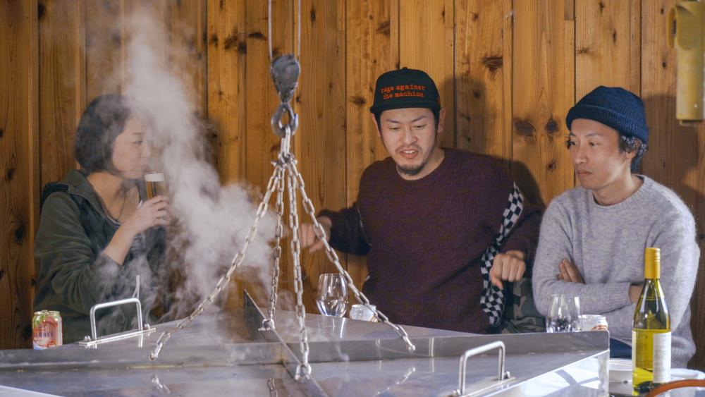 鉄板からは美味しそうな香りが。待ちきれない!