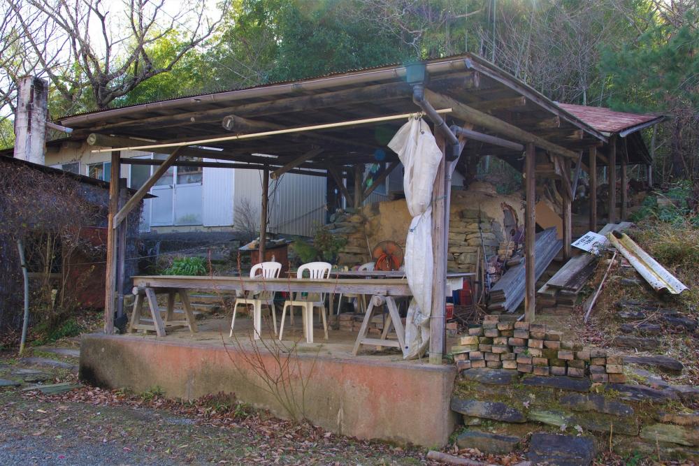 ▲登り窯。現在制作には灯油窯などを使っているそうで、窯のシンボルとして静かに佇んでいます。
