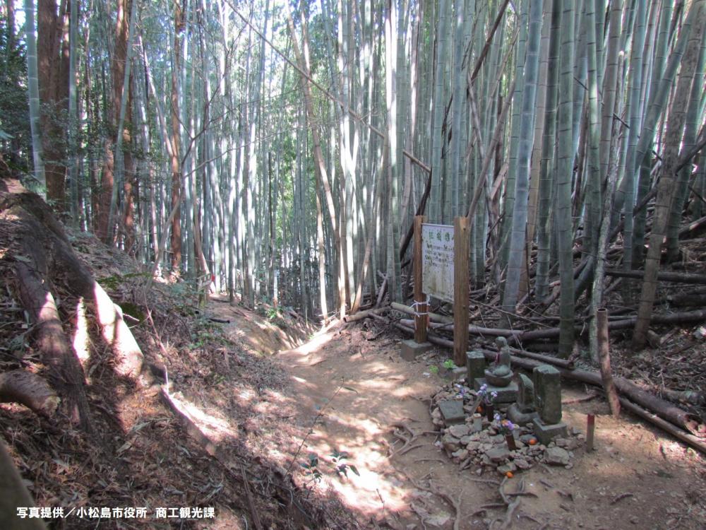 弦巻坂(つるまきざか)