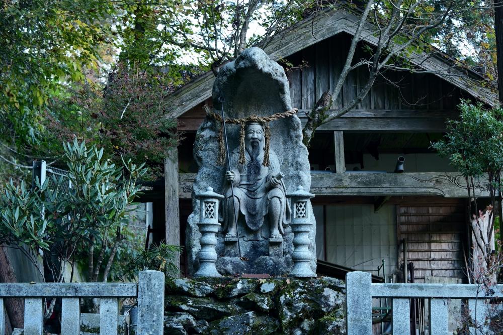  ▲役小角（えんのおづぬ）の石像