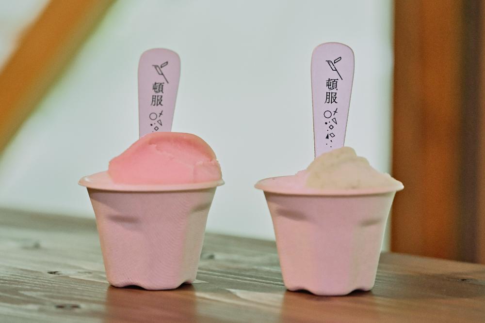 イートインではジェラートは2種(700円)または3種(850円)で注文ができる。堆肥化できるカップを使用しているのは、ゼロ・ウェイストが生活に馴染んだ上勝町ならでは