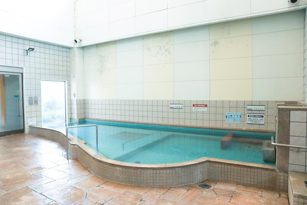 [Kamiita Town] “Yoshinogawa Onsen”–Sauna lovers will love it! Spacious bathhouse with open-air bath. 