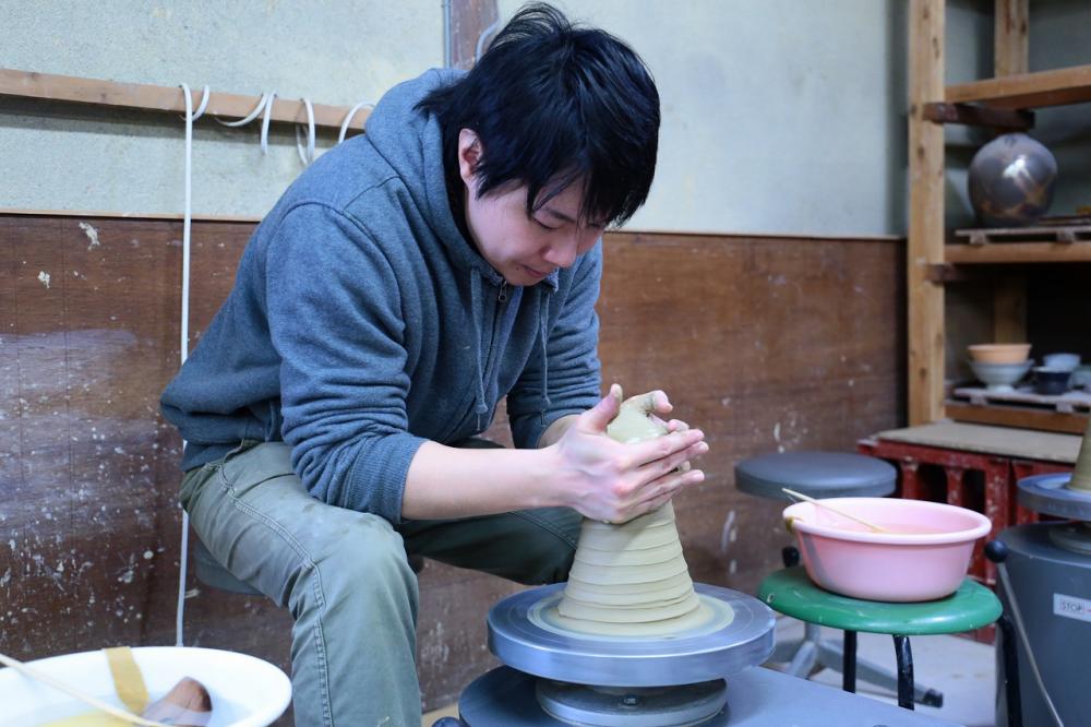 240年以上の歴史を持つ伝統工芸品 “大谷焼”の里でとっておきの器探しへ | 特集 | イーストとくしま観光推進機構